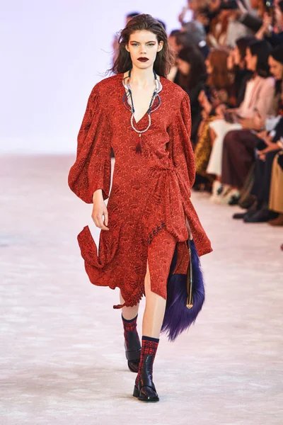 Look 24